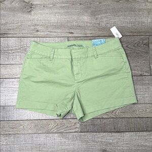 Old Navy Pixie Mid-Rise Light Green Casual Shorts
